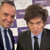 �Por qu� Javier Milei retiene a Manuel Adorni?