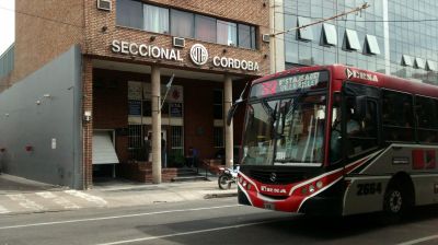 Conflicto en el transporte urbano de C�rdoba: advierten con �cortar recorridos� si no hay soluci�n al d�ficit