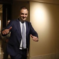 Ahora revelan que Adorni se gast� 8 millones en s�banas de lujo