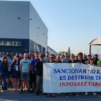 Seguimiento masivo de la huelga en la planta embotelladora de PEPSICO de Etxebarri-Ibi�a Cuota