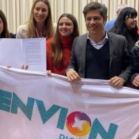 Kicillof aument� los montos de los programas Barrios Bonaerenses y Envi�n