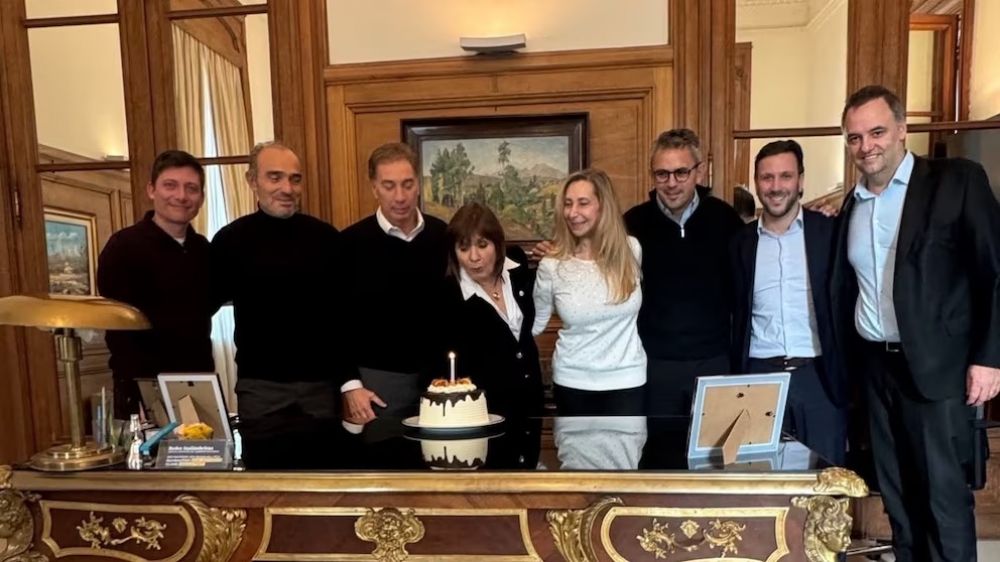 Mientras crece el vendaval Adorni, Milei buscar� una foto de unidad con su Gabinete y Patricia Bullrich