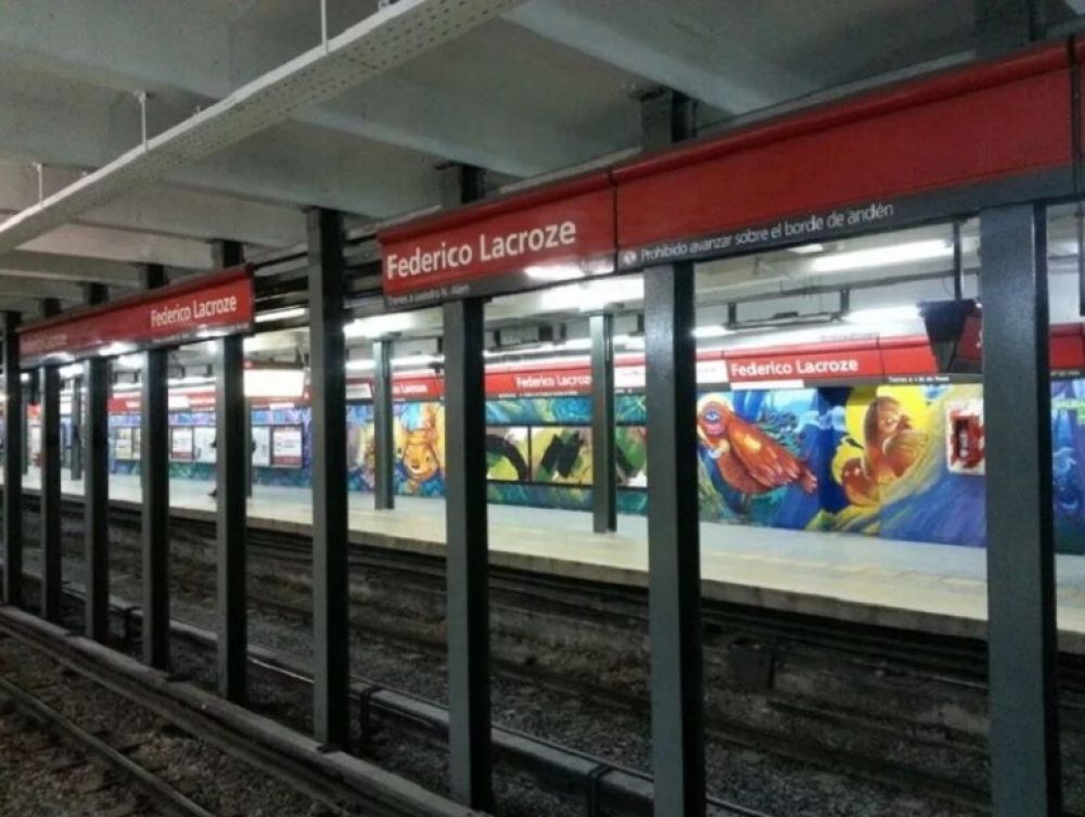 Con molinetes liberados, los Metrodelegados se plantan contra descuentos salariales y sanciones disciplinarias a empleados y dirigentes gremiales