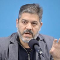 Carlos Bianco responde al eslogan CFK 2027: 