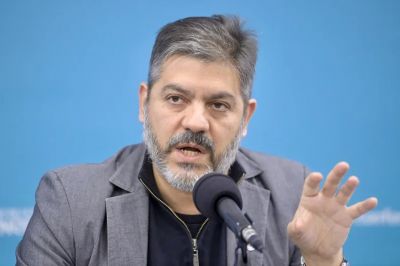Carlos Bianco responde al eslogan CFK 2027: 