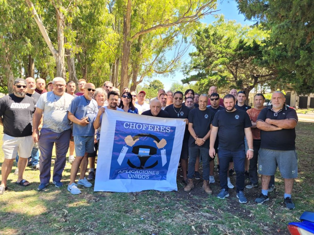 Se duplic� la cantidad de conductores de autos de aplicaci�n desde que asumi� Milei