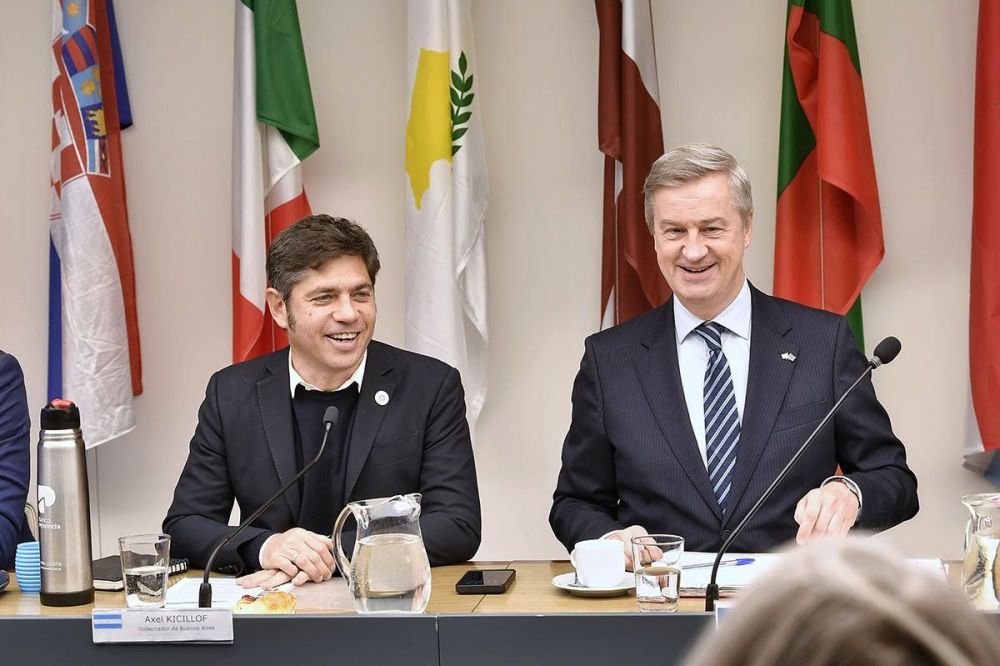 Kicillof se reuni� con el embajador de la Uni�n Europea en busca de inversiones y suma fotos al �lbum internacional