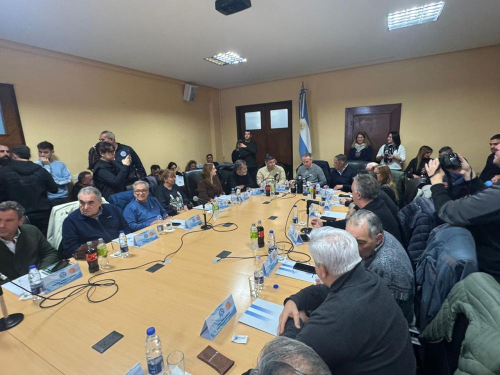 Andr�s Rodr�guez pidi� darle �una proyecci�n pol�tica� a las protestas de la CGT �para que haya un cambio sustancial el a�o que viene�