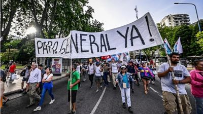 CGT y CTA lanzar�n un plan de protestas que podr�a culminar en un paro general