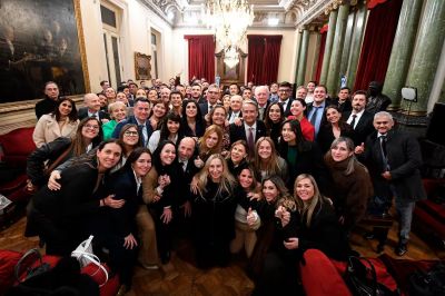 Sin nombrar a Adorni, Karina Milei fue a Diputados, agradeci� al bloque y pidi� �aguantar�