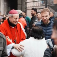 El Mundial de la pobreza: intendentes bonaerenses y curas villeros juegan en equipo para afrontar la crisis