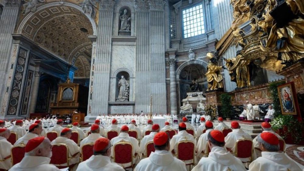 Le�n XIV al inicio del Consistorio: La guerra nunca ser� bendecida por Dios