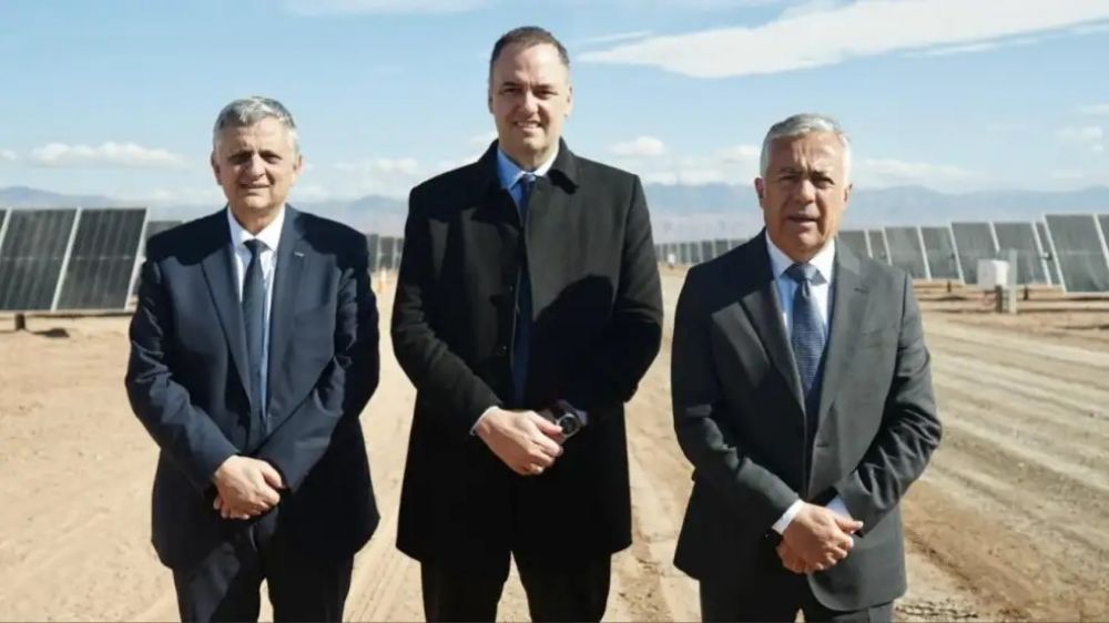 Como funciona el directorio de YPF, la empresa encargada de hacer d�lares, en donde el Gobierno designar� a un reemplazante de Adorni