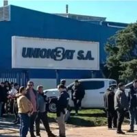 Denuncian 100 despidos en una f�brica de bater�as de Gualeguaych� y alertan por un intento de flexibilizaci�n laboral