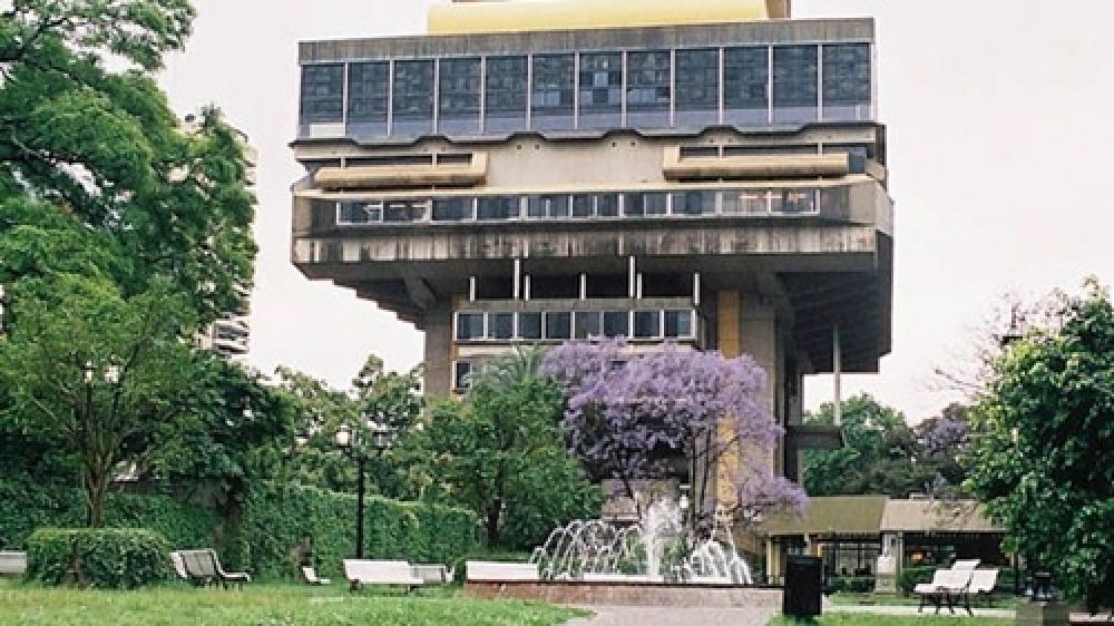 El gobierno fij� por decreto aumentos para sectores estatales que quedaron fuera de la paritaria