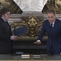 Santilli ampl�a la coalici�n oficialista con 13 gobernadores, pero en el Gobierno descartan un acuerdo con el PRO