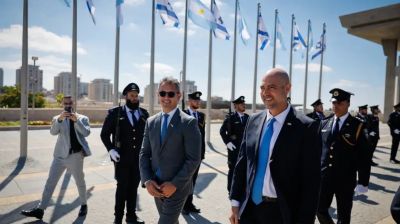 Qu� hay detr�s del herm�tico viaje de Mart�n Menem a Israel
