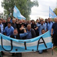 Pati�o acelera su armado propio dentro de la UTA, ofrece una salvoconducto para evitar la interna y busca quedarse con el control del AMBA