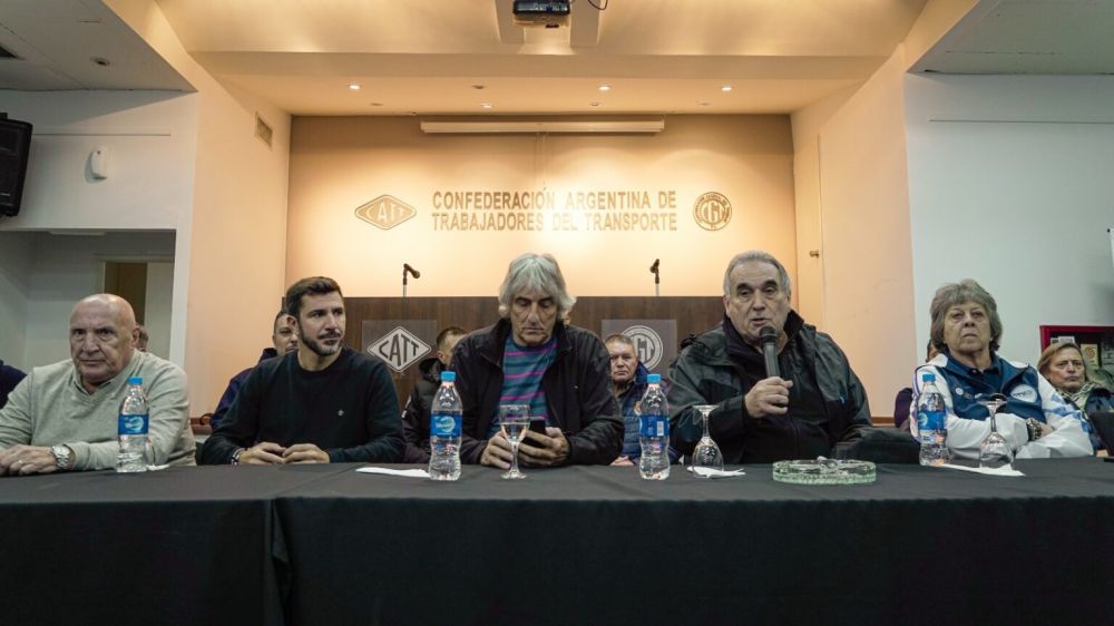 Transportistas de la CATT respaldan el plan de lucha de la CGT y se suman al rechazo contra la reforma laboral