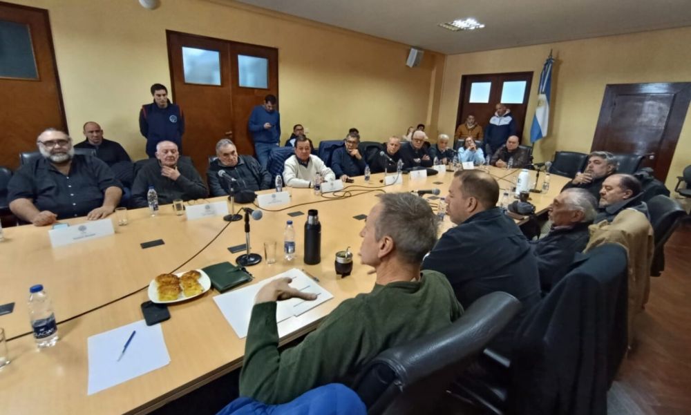 La CGT, las CTA y la UTEP lanzaron un plan de acci�n conjunta que empezar� con una movilizaci�n el 22 de julio junto a los jubilados