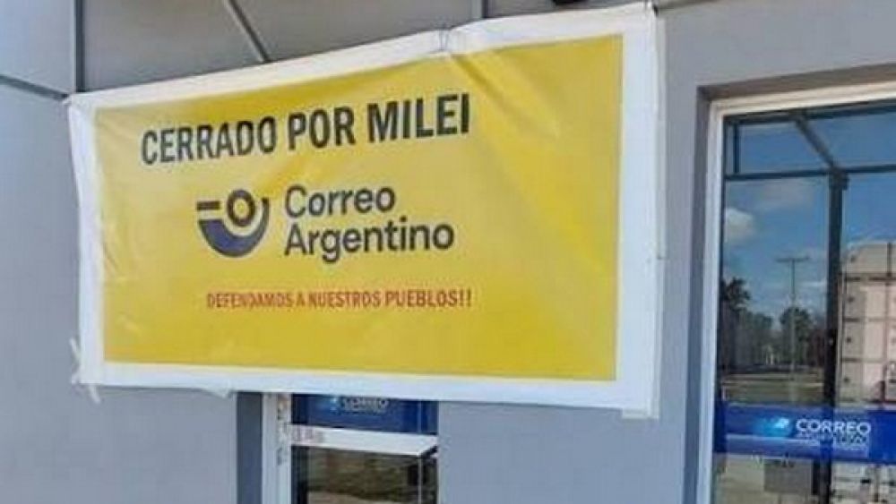 El gobierno acelera la privatizaci�n de Correo Argentino con el cierre de 300 sucursales y deja pueblos sin servicio