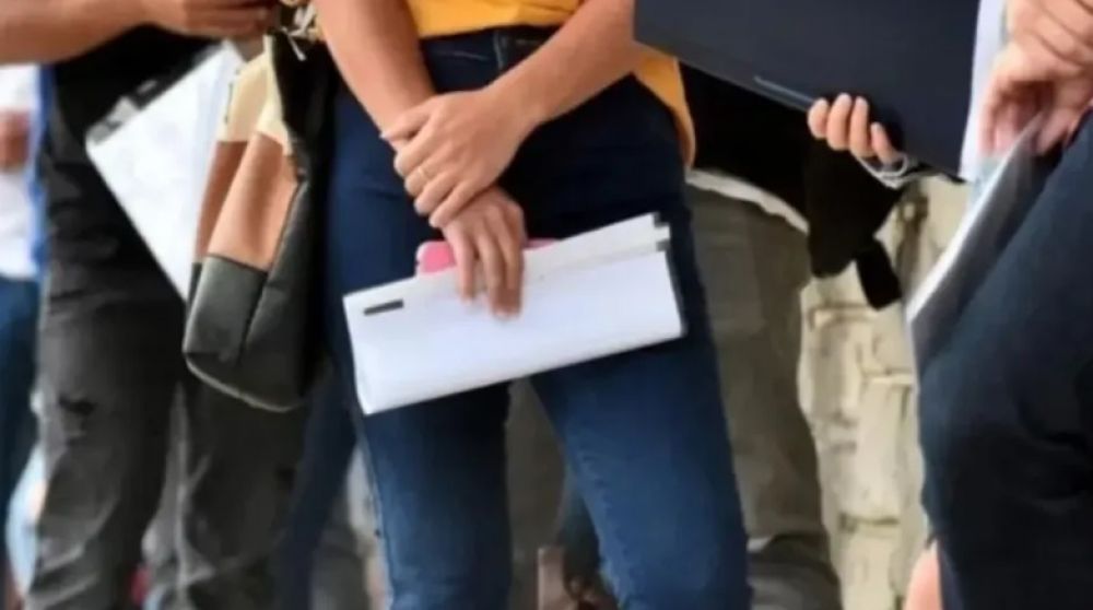 Un informe de la UCA advirti� que crecieron el empleo informal y la precarizaci�n laboral en los �ltimos dos a�os