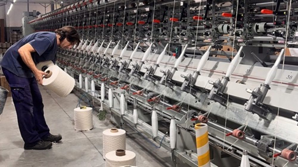 La industria cay� 5,7% en mayo arrastrada por el desplome de casi 20 puntos en textiles, prendas de vestir, cuero y calzado