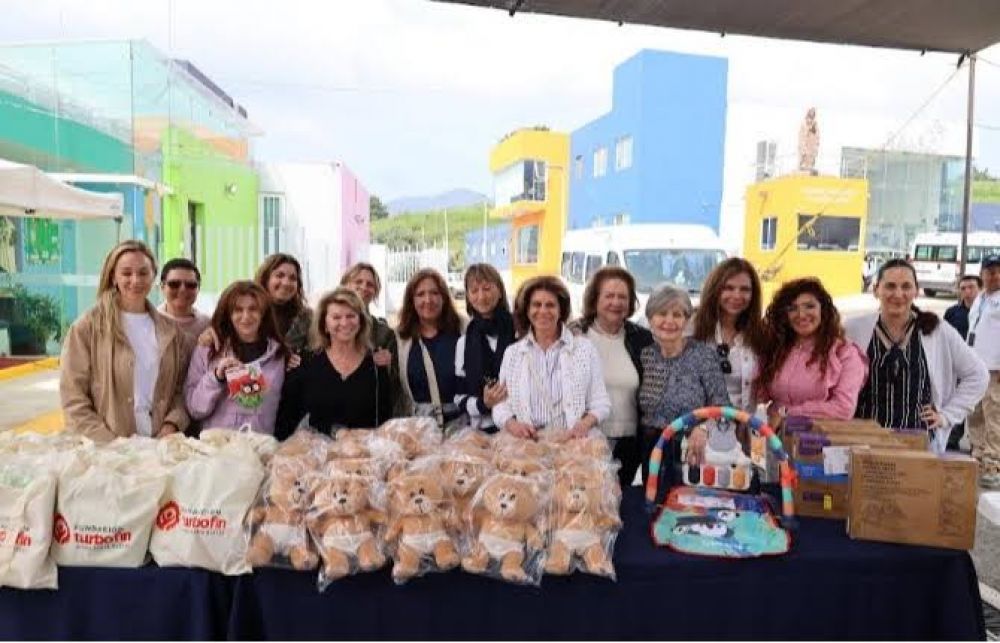 Cuando una mam� recibe apoyo, tambi�n nace esperanza: Huixquilucan y la Federaci�n Femenina unen esfuerzos por la primera infancia