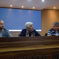 Empujados por la Reforma Laboral, los empresarios del transporte se envalentonan y dicen que desguazar�n el convenio colectivo de Moyano