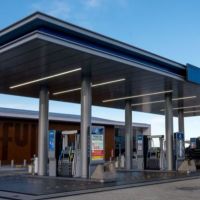 YPF quiere que los playeros tambi�n vendan hamburguesas y desde el gremio advierten: �No estamos de acuerdo. Habr� que discutirlo�