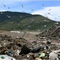 Una empresa toma la gesti�n del basural de Bariloche por un millonario contrato directo de Cort�s