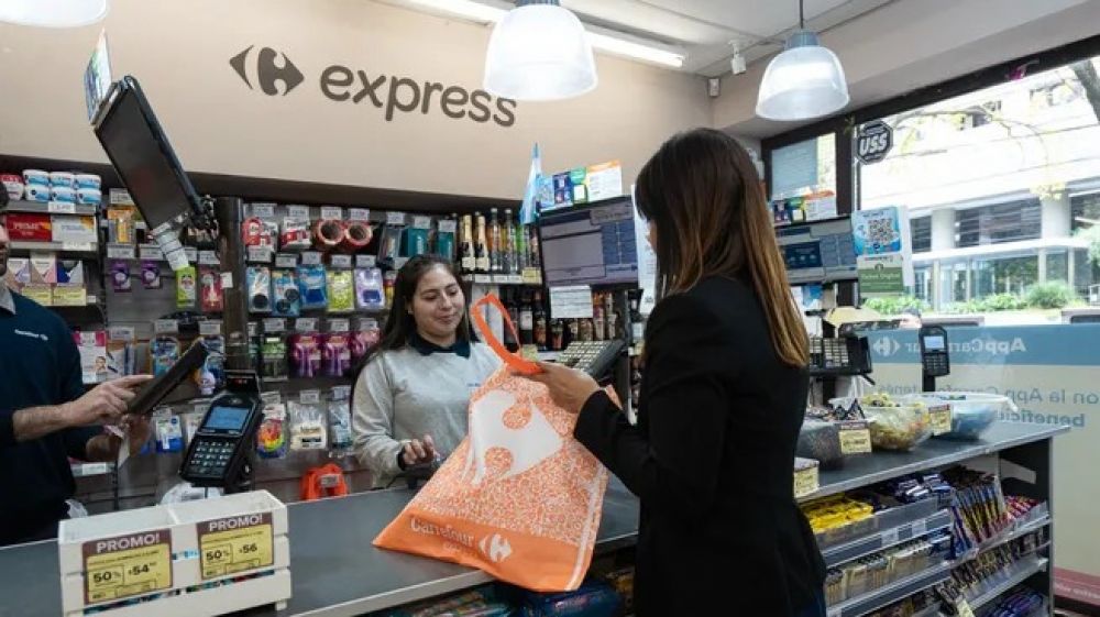 Comercio: el Gobierno prepara una mayor fiscalizaci�n para combatir la evasi�n, mientras los s�per dicen estar 
