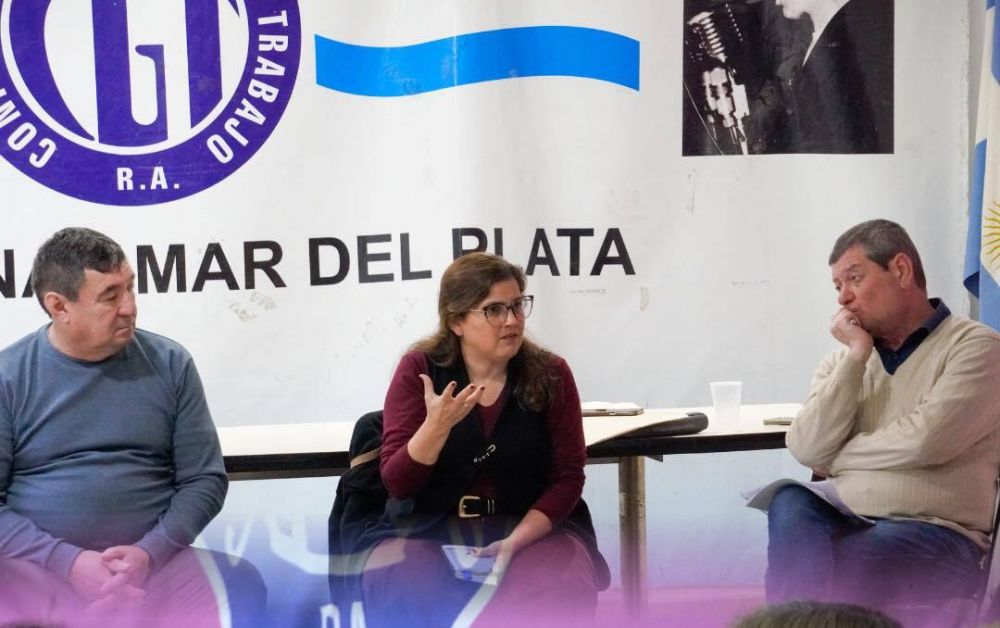 La CGT Mar del Plata-Bat�n realiz� la charla �Desaf�os del mundo del trabajo� con la presencia de la funcionaria provincial Claudia L�zzaro