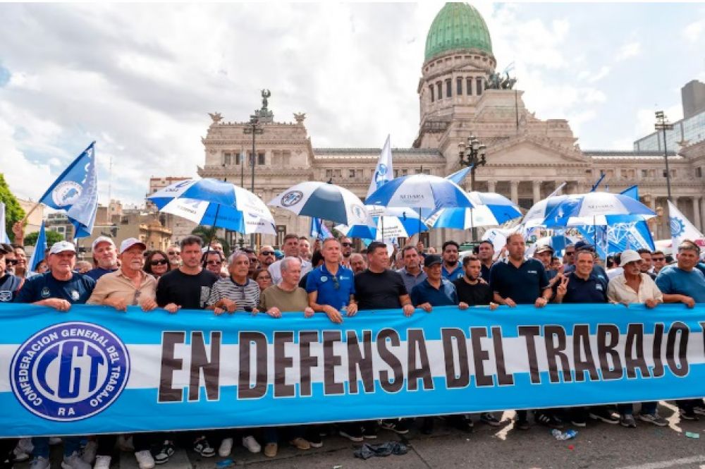 Pese al alivio logrado para la caja sindical, la CGT comienza un plan de lucha con movilizaciones y un paro general a�n sin fecha
