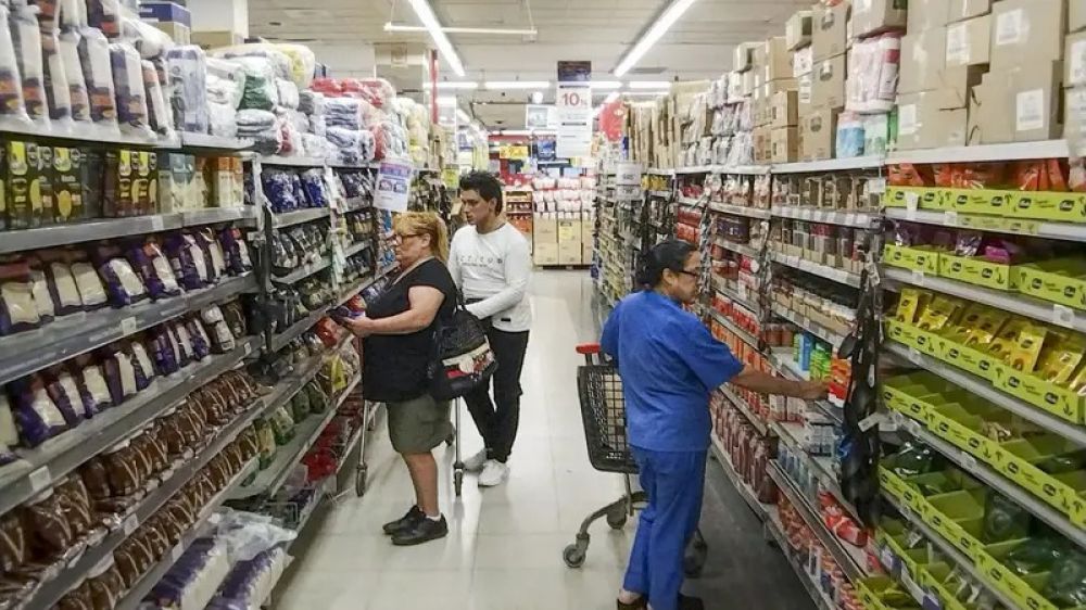 El consumo volvi� a caer y se redujo casi 3% en junio
