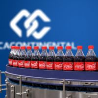 Arca Continental, embotelladora de Coca-Cola, sube 8% sus precios por nuevo impuesto a bebidas
