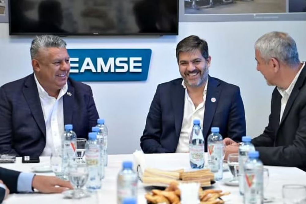 Chiqui Tapia retom� funciones en la Ceamse, la empresa que lo mantiene en contacto con los intendentes del PJ