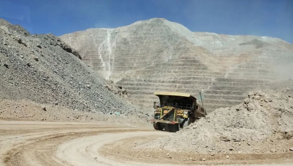 En Olavarr�a, las mineras aceleran los despidos ante el colapso de la construcci�n