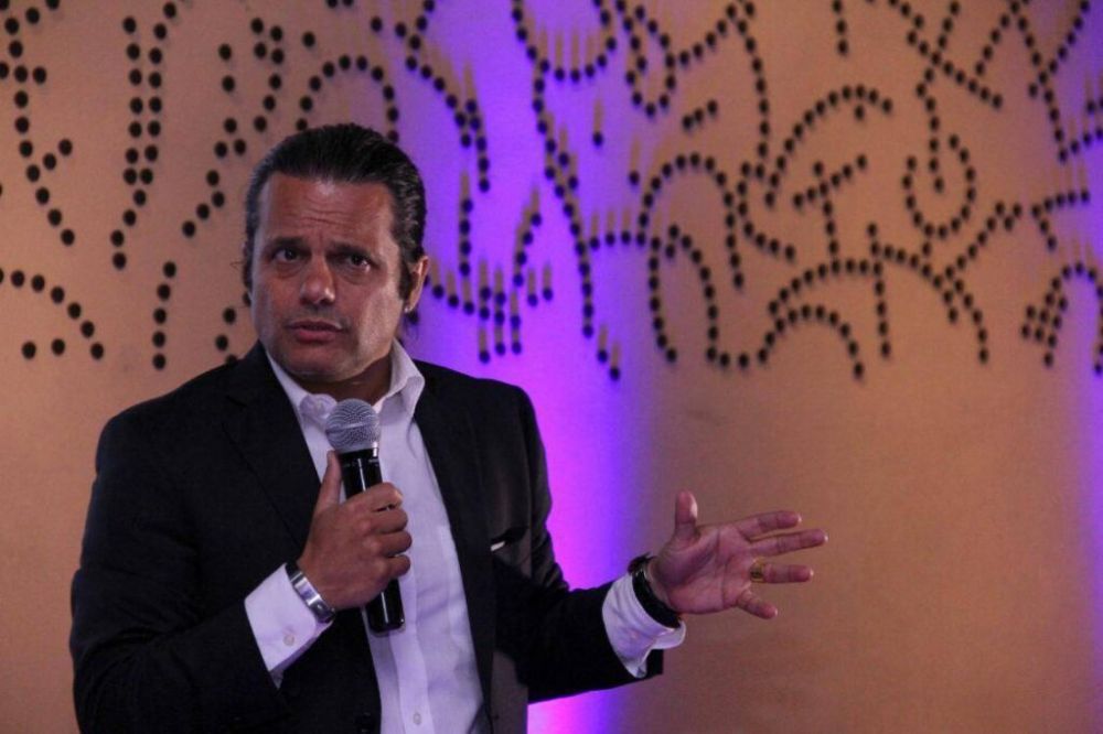 Desde el gremio de farmac�uticos, Peretta advirti� que �lo que hace Sturzenegger es una estafa, va a terminar preso por la desregulaci�n de medicamentos�