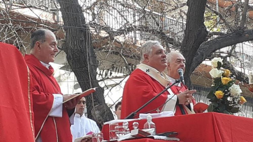 Mons. Colombo llam� a construir una Iglesia misionera, servidora y sinodal