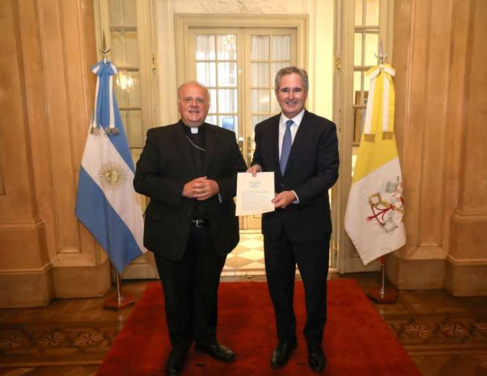 El nuevo nuncio apost�lico fue recibido por el canciller Quirno