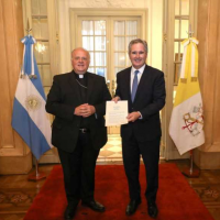 El nuevo nuncio apost�lico fue recibido por el canciller Quirno