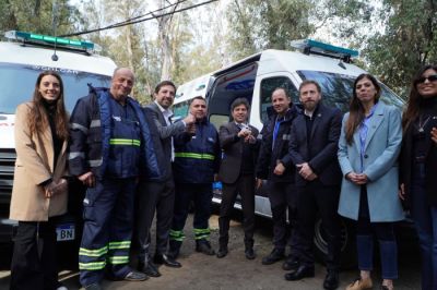 Kicillof y Kreplak inauguraron un CAPS y entregaron ambulancias