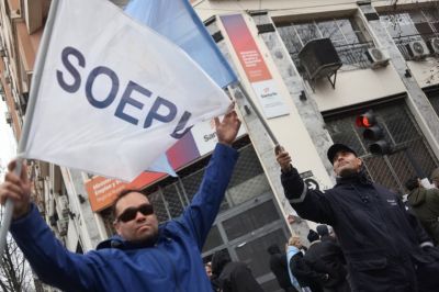 Trabajadores de Pampa Energ�a protestar�n contra el cierre de la �nica planta productora de caucho sint�tico del pa�s