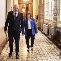 La trampa detr�s de la concesi�n de Bullrich para aprobar la extranjerizaci�n de las tierras