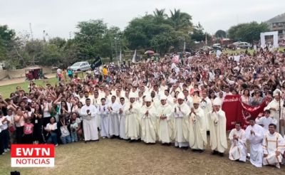 ��Se valiente! Cristo vive� M�s de 4.000 j�venes participaron en la Jornada de la Juventud en Per�