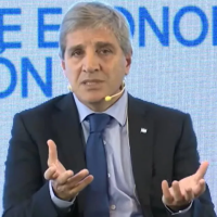 Caputo cruz� a los cr�ticos del modelo econ�mico: 
