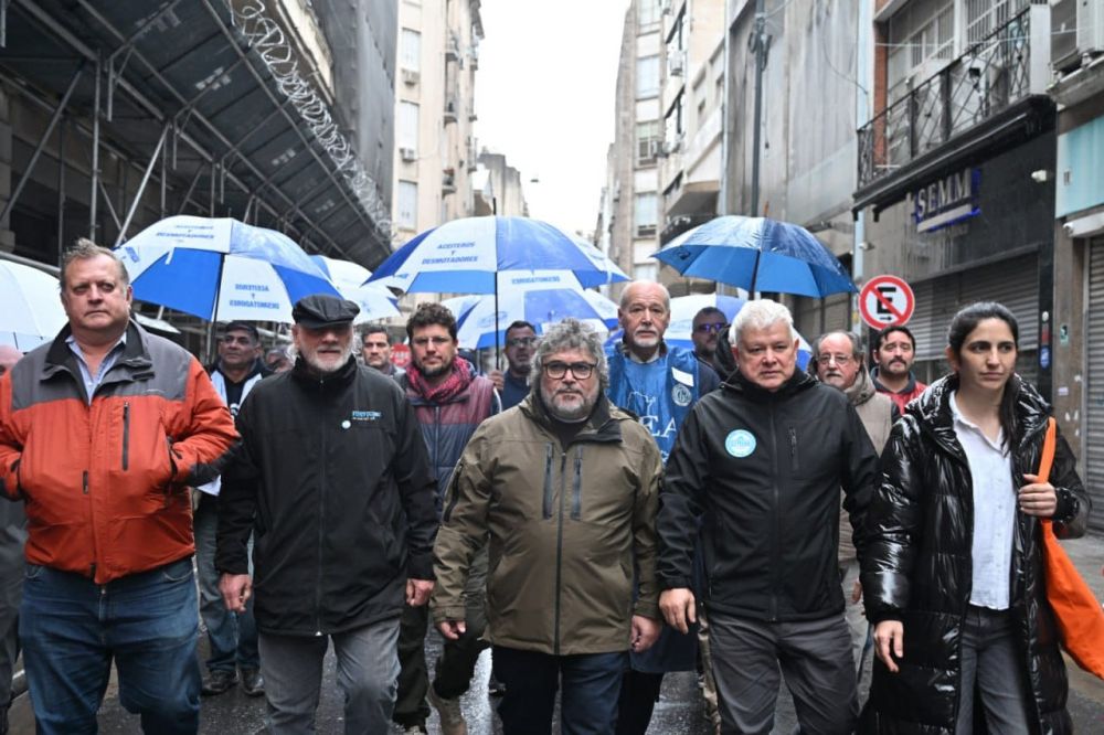 El FreSU convoc� a profundizar la movilizaci�n contra las pol�ticas de ajuste durante la marcha al Congreso en defensa de la soberan�a