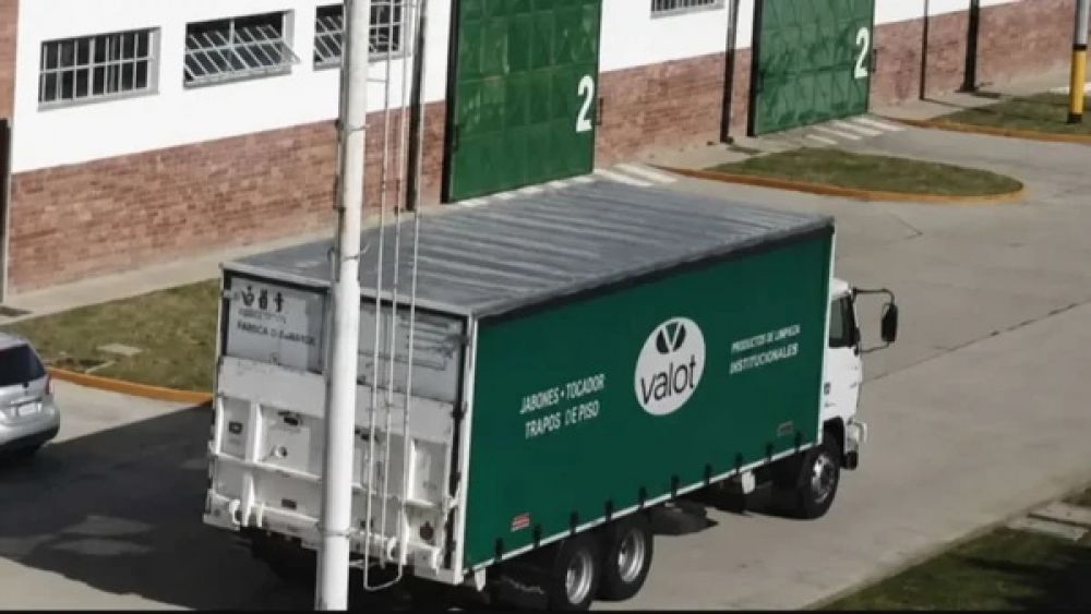 La hist�rica f�brica de productos de limpieza Valot despidi� a m�s de 20 operarios y pagar�a el 50% de la indemnizaci�n
