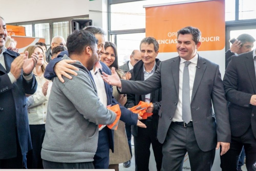 El gobernador Orrego destac� los servicios disponibles en el San Juan Cerca en Angaco